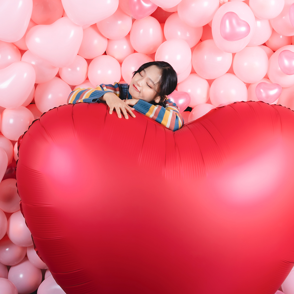 울트라 빅사이즈 은박하트풍선 레드 [가로 1.4m 세로 1.3m]